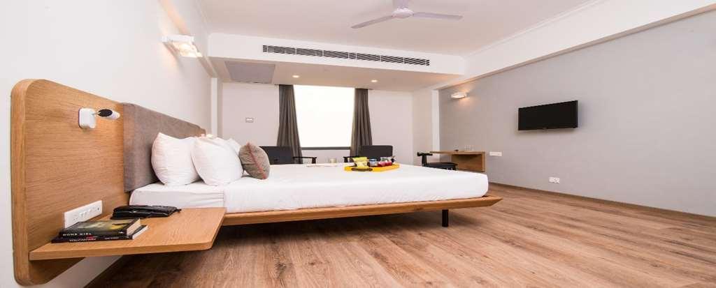 Oyo Townhouse 028 Corporate Suite Noida Habitación foto